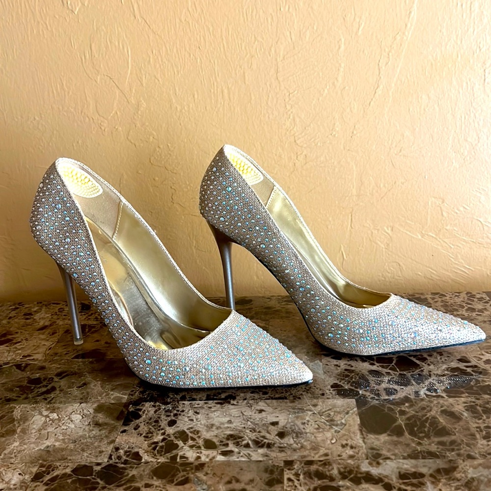 NWOT- Venus stiletto, high heel shoes.